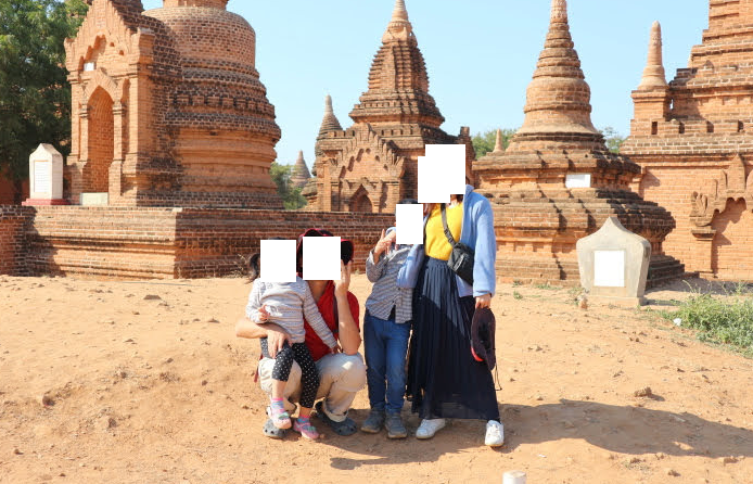 Our family picture at Kay min Gha Pagoda.