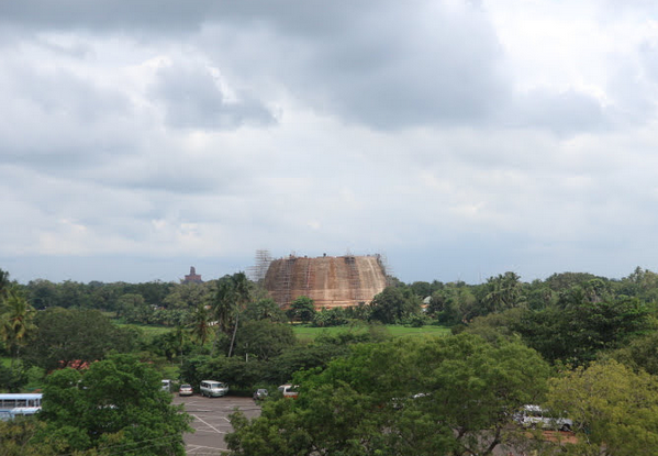 The royal bathing place of Sri Lanka.