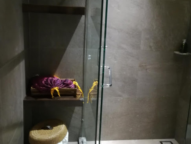 Thai Lounge Shower.