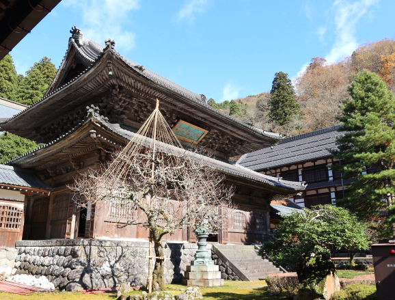 The view from the room of Eihei-Ji Temple.